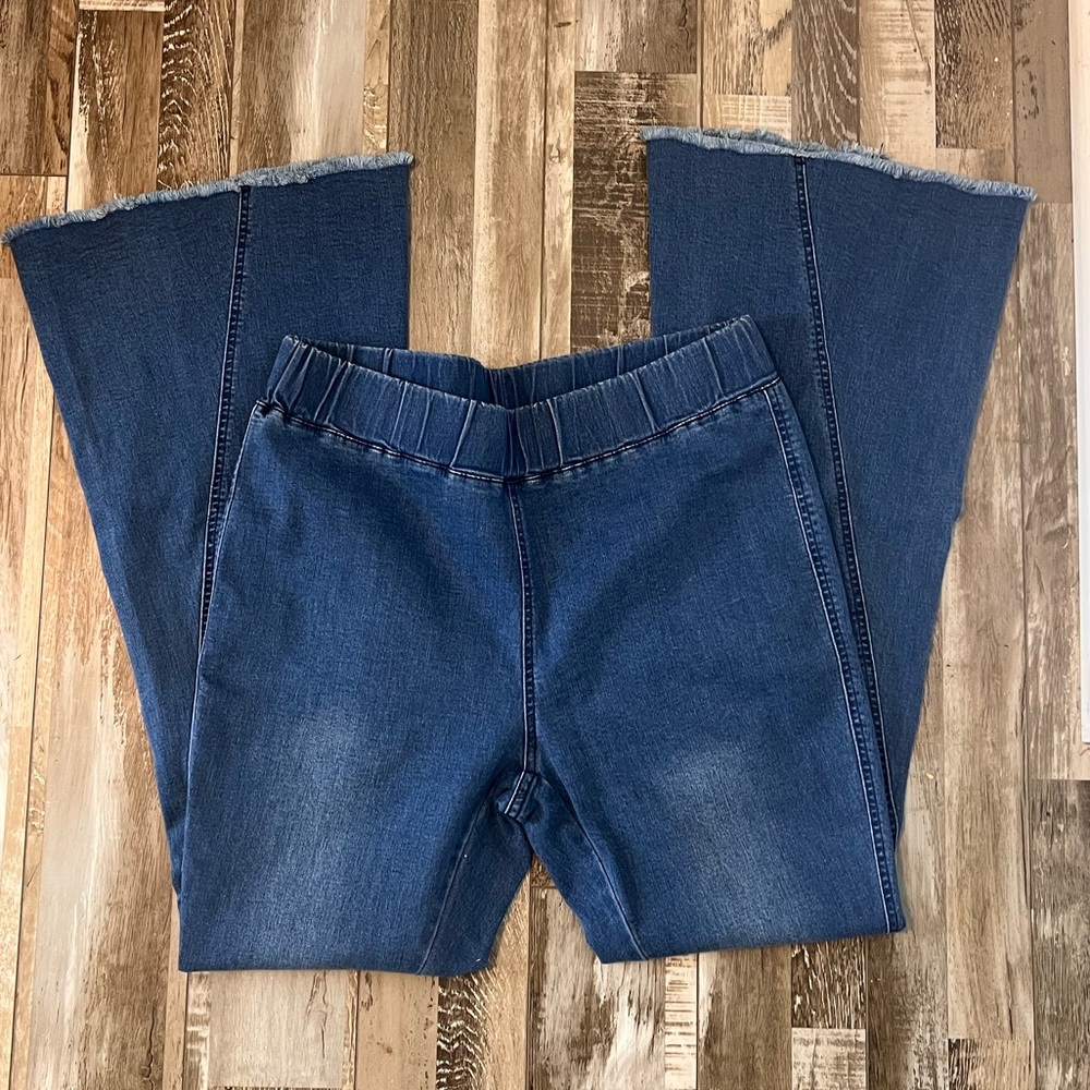 Bellbottom Jeans